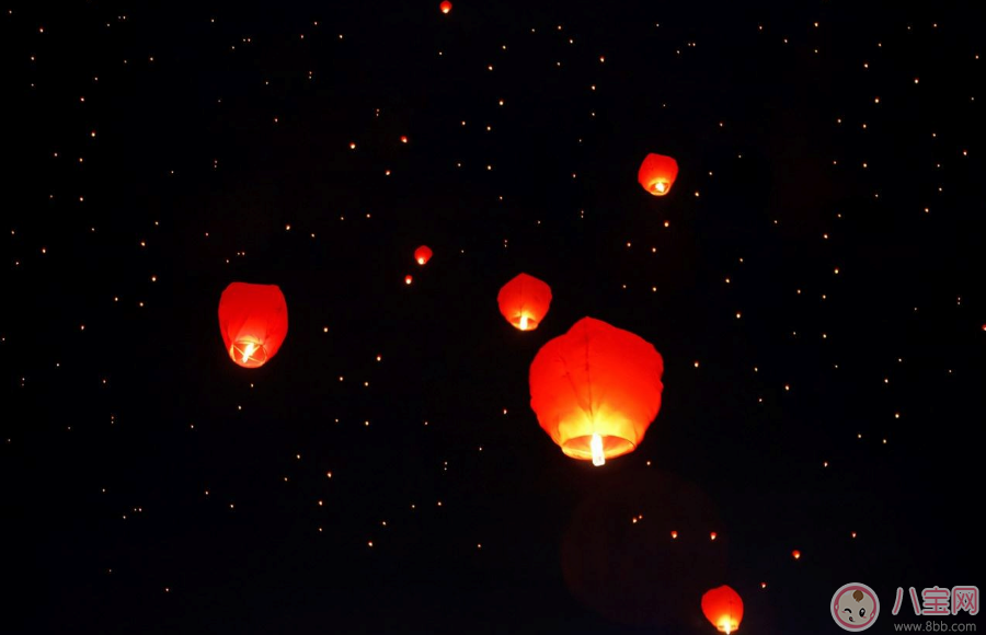 元宵節放孔明燈心情說說 正月十五放孔明燈怎么發說說朋友圈
