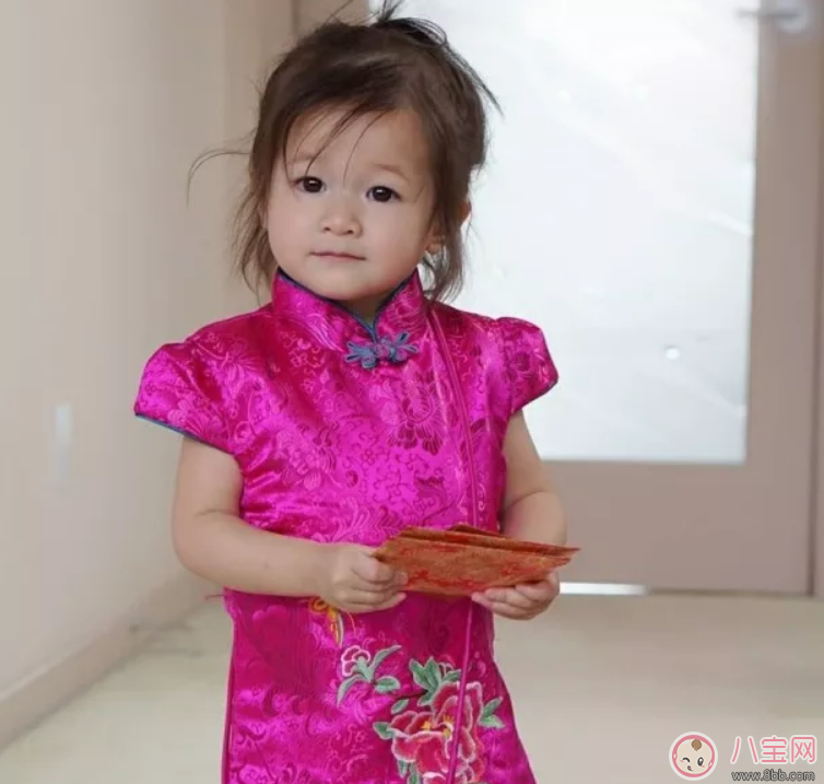 鐘嘉欣懷二胎幾個月了 鐘嘉欣二胎什么時候是預產(chǎn)期