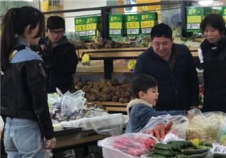 嗯哼要上媽媽是超人第三季嗎2018 嗯哼霍思燕在菜市場是什么綜藝