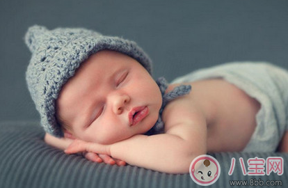 新生兒睡覺容易醒正常嗎 新生兒睡眠淺怎么辦 新生兒睡覺容易醒正常嗎 新生兒睡眠淺怎么辦