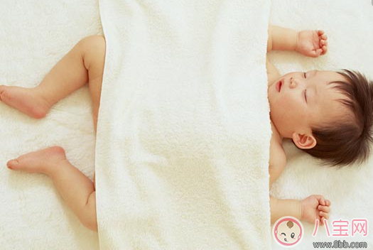 新生兒睡覺容易醒正常嗎 新生兒睡眠淺怎么辦 新生兒睡覺容易醒正常嗎 新生兒睡眠淺怎么辦