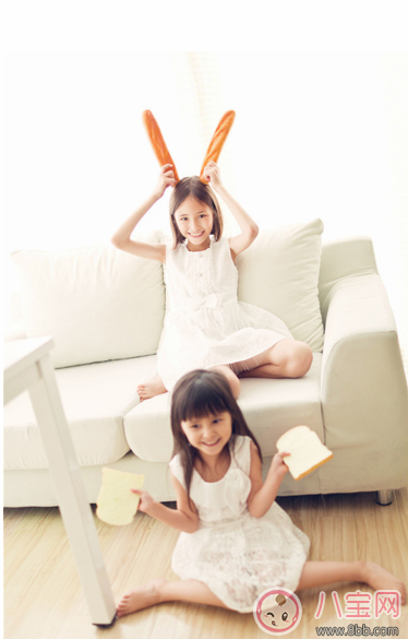 睡前可以跟孩子做怎樣的親子交流 適合睡前的親子游戲有哪些