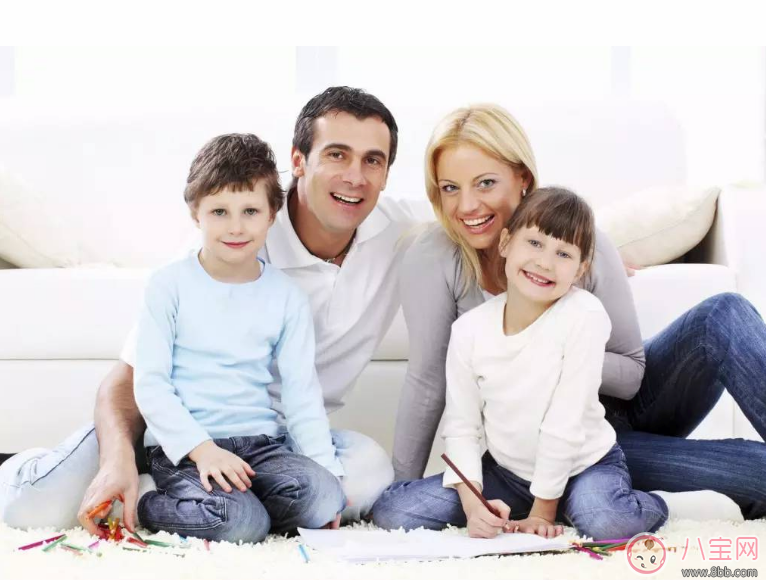 睡前可以跟孩子做怎樣的親子交流 適合睡前的親子游戲有哪些