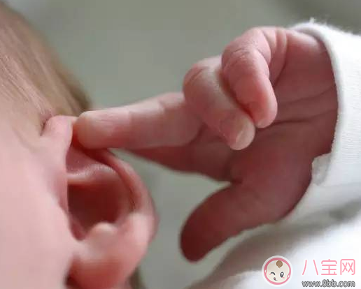 孩子老喊耳朵疼是中耳炎嗎 為什么孩子容易感染中耳炎