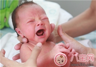 新生兒馬牙多久能消失 新生兒為什么會(huì)有馬牙