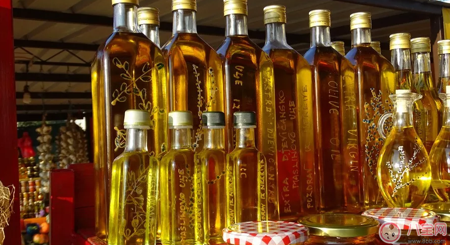 寶寶的輔食可以加油嗎 寶寶出生多大后可以吃油