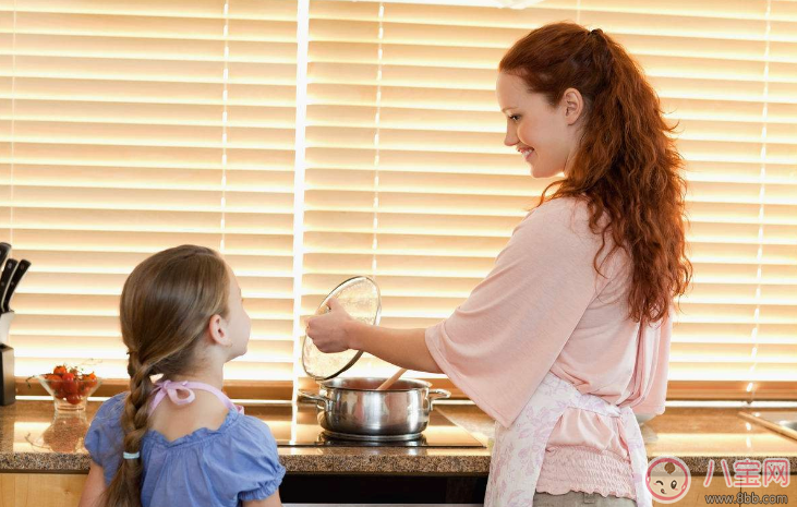 給孩子做飯曬圖的句子 表達(dá)給孩子做飯幸福的心情短語說說