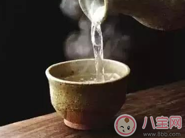 多喝熱水會致癌是真是假 為什么多喝熱水會致癌