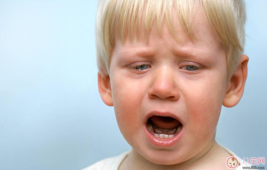 孩子特別的愛哭怎么辦 怎么讓孩子堅強點
