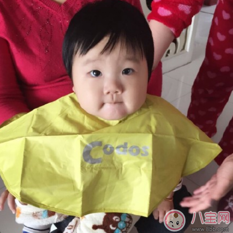 自己幫寶寶剪頭發(fā)說說 親自幫寶寶剪頭發(fā)發(fā)朋友圈句子心情