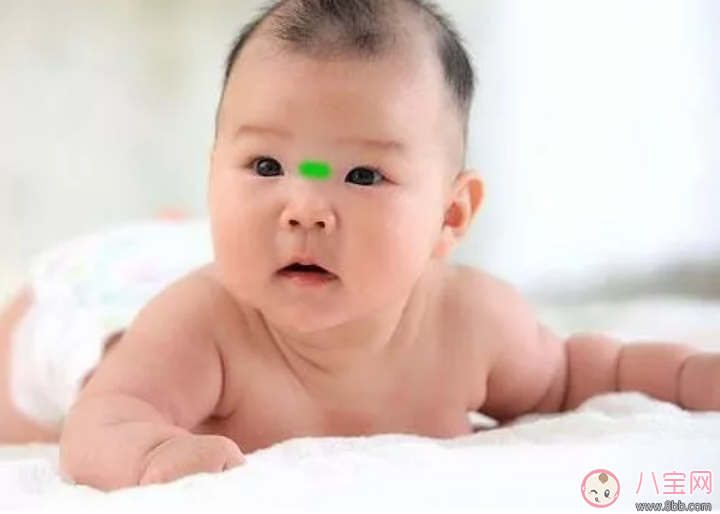 嬰兒兩眼之間有青筋怎么回事 寶寶受驚如何恢復