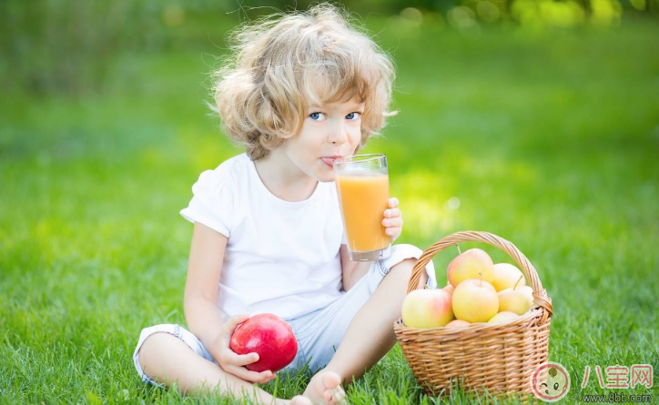 春天怎么給寶寶穿衣服不會生病 春天給寶寶穿幾件衣服 春天怎么給寶寶穿衣服不會生病 春天給寶寶穿幾件衣服