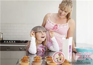 懷孕吃蛋糕曬圖的心情說說 孕期吃蛋糕曬照怎么發說說朋友圈