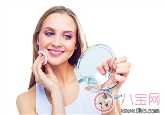 卸妝油和卸妝水潔面乳哪個(gè)好 如何選擇適合自己的潔面產(chǎn)品