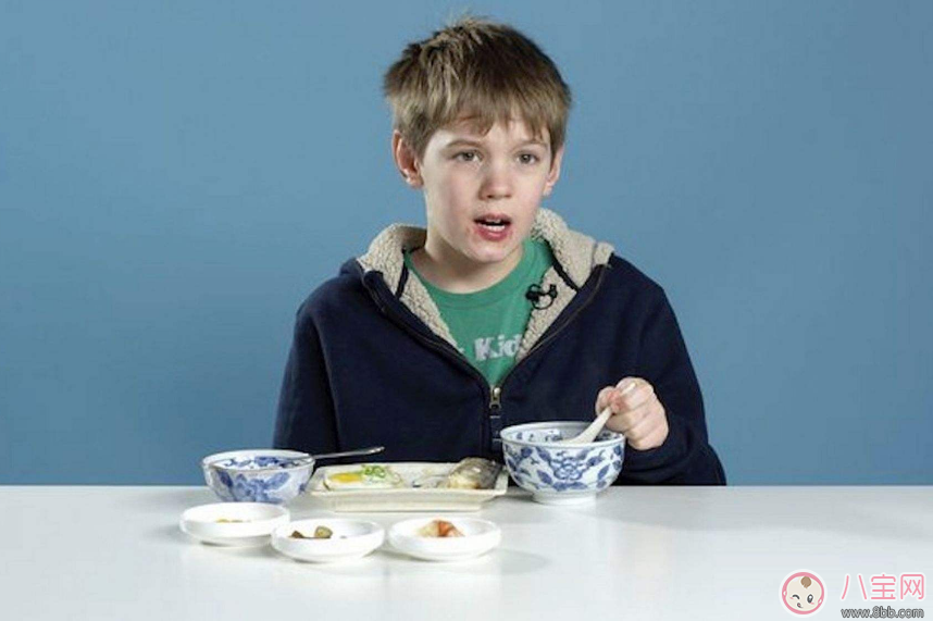 孩子童言無忌說出來的話很尷尬怎么辦 怎么引導心直口快的孩子說話