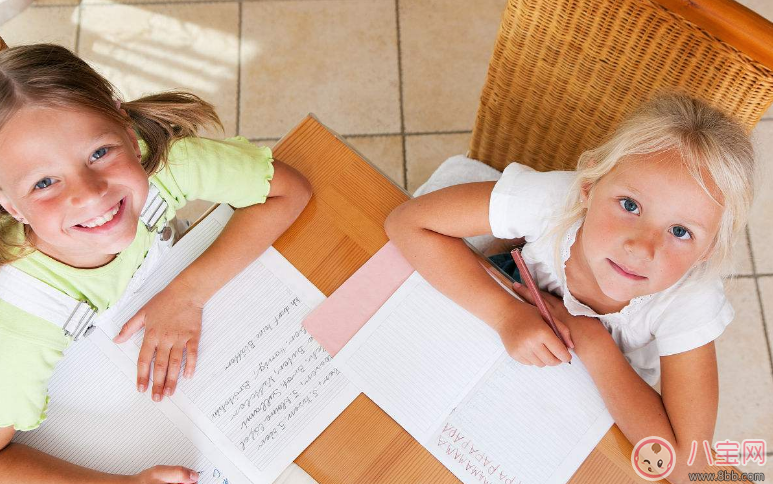 孩子寫(xiě)作業(yè)問(wèn)題多怎么辦 如何讓小孩子愛(ài)寫(xiě)作業(yè)