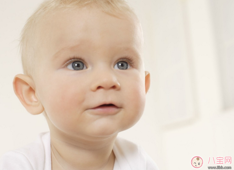 8個月寶寶發育遲緩怎么辦 寶寶發育遲緩會有哪些癥狀 8個月寶寶發育遲緩怎么辦 寶寶發育遲緩會有哪些癥狀