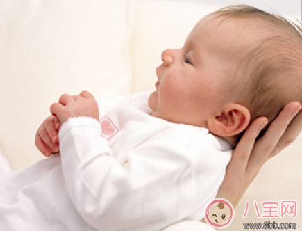 寶寶打嗝是不是吃飽了 怎樣判斷嬰兒是否吃飽 寶寶打嗝是不是吃飽了 怎樣判斷嬰兒是否吃飽