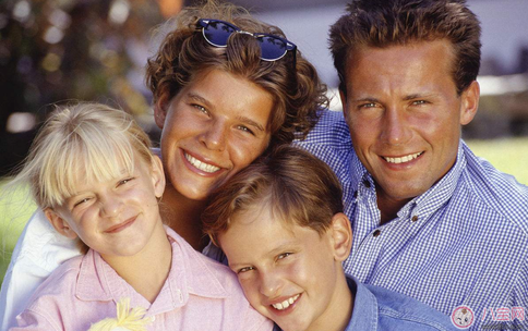 兒子變乖的心情說說 兒子很聽話父母開心的心情感慨