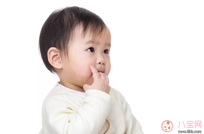 孩子喜歡咬指甲是代表什么 怎么改變孩子咬指甲的習(xí)慣