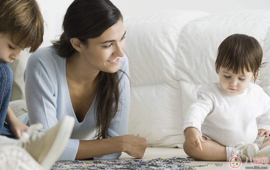 和寶寶一起拼圖的心情感想 跟孩子一起玩拼圖的句子說說
