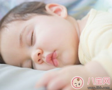 孩子張嘴睡覺怎么回事 寶寶張嘴睡有可能是過于肥胖