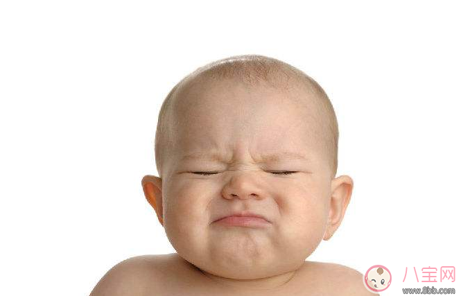 孩子經(jīng)常睡覺磨牙是不是因?yàn)槎亲永锩嬗邢x 孩子睡覺磨牙怎么辦