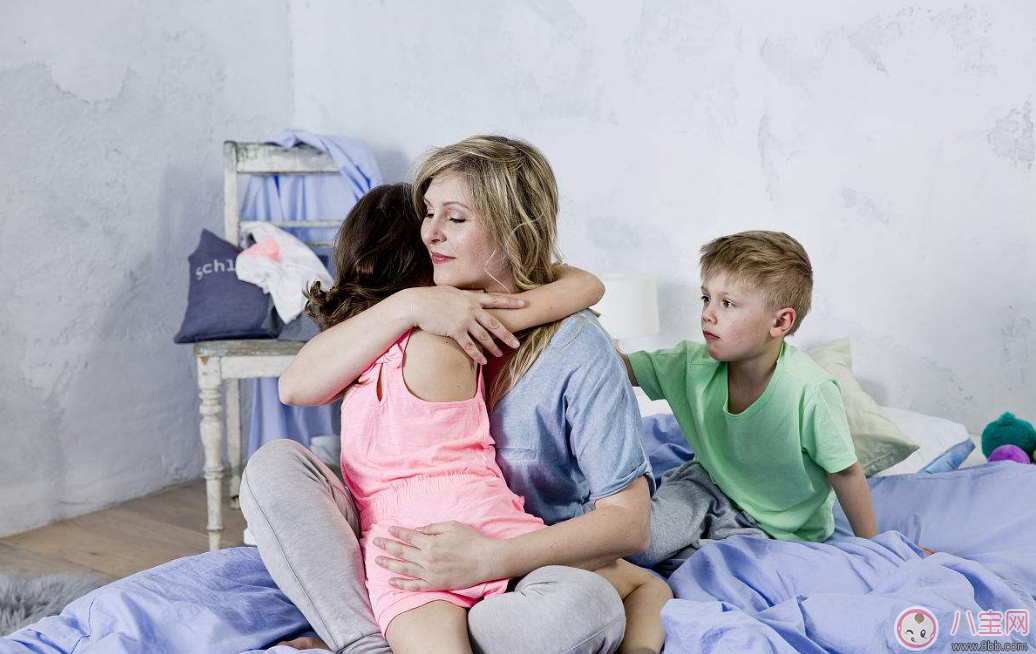 獨自帶孩子的辛酸心情說說 一人帶孩子心酸的句子感慨 獨自帶孩子的辛酸心情說說 一人帶孩子心酸的句子感慨