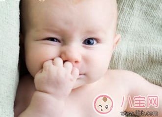 寶寶眼屎多又黃怎么回事 寶寶眼屎多又黃怎么辦