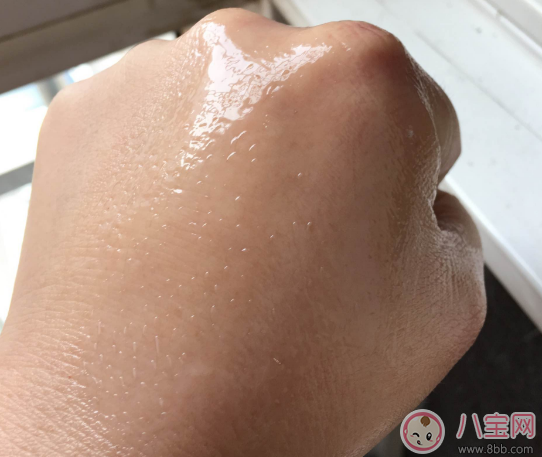 德美諾新生嬰兒沐浴油怎么樣 德美諾寶寶沐浴油洗澡好用嗎