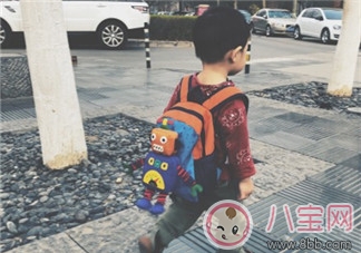 等待孩子放學(xué)時的心情說說 放學(xué)接孩子回家的說說感悟