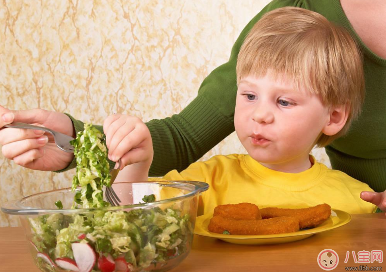 寶寶喜歡吃口味重的東西怎么辦 沒有味道寶寶不吃飯如何改善