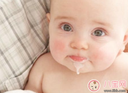 溢奶和吐奶有什么區別 怎樣判斷寶寶是吐奶還是溢奶 溢奶和吐奶有什么區別 怎樣判斷寶寶是吐奶還是溢奶