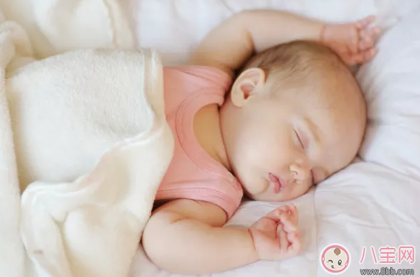 寶寶睡覺歪脖子怎么辦 新生兒斜頸和睡覺姿勢有關(guān)系嗎 寶寶睡覺歪脖子怎么辦 新生兒斜頸和睡覺姿勢有關(guān)系嗎