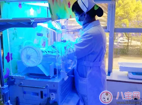 哪些黃疸寶寶不能做藍光治療 寶寶藍光治療注意事項