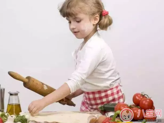 寶寶幾歲能吃大人的飯菜 寶寶太早吃大人飯有哪些影響 寶寶幾歲能吃大人的飯菜 寶寶太早吃大人飯有哪些影響