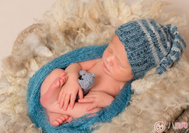 照顧新生兒很累怎么辦 為什么照顧新生兒讓媽媽累到疲憊