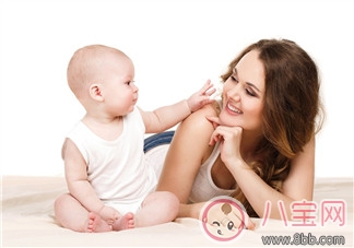 寶寶幾個月可以訓練坐 訓練寶寶坐的具體方法攻略