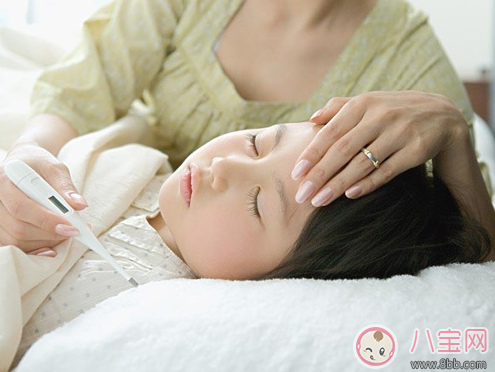 孩子生病媽媽睡不著的心情短語 小孩生病大人失眠的說說感慨