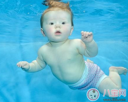 新生兒游泳好不好 新生兒學(xué)游泳有哪些好處