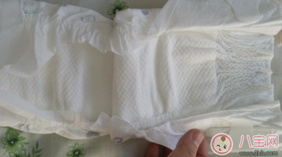 BEABA紙尿褲和好奇鉑金哪個好 BEABA專利嬰兒紙尿褲使用測評 BEABA紙尿褲和好奇鉑金哪個好 BEABA專利嬰兒紙尿褲使用測評