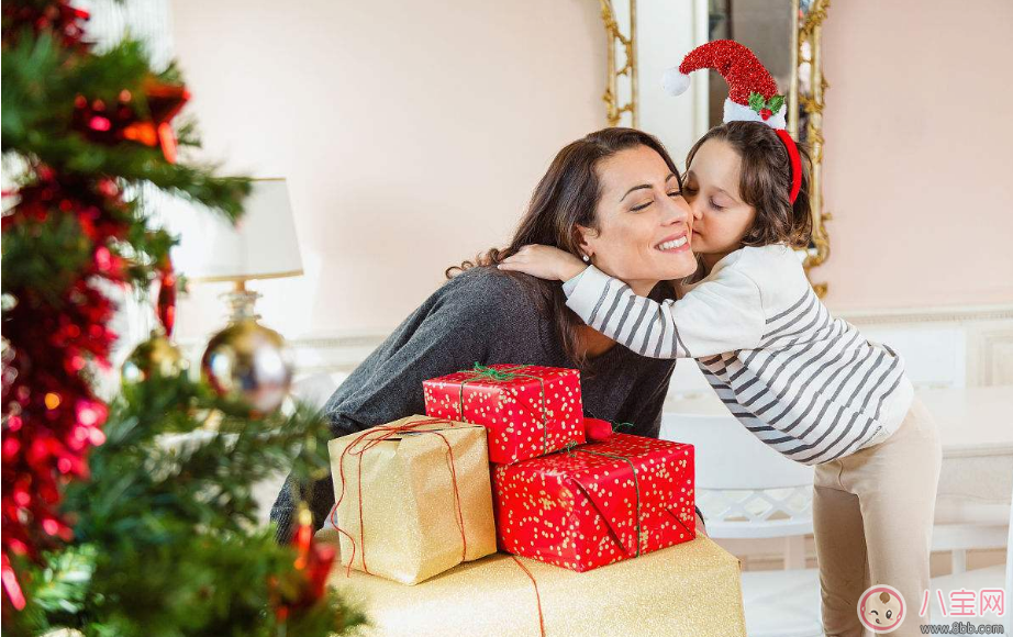 收到送給孩子的衣服的感謝心情話語 感謝別人送給孩子衣服的說說