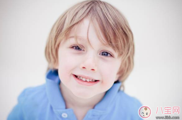 寶寶牙齒變成灰色怎么回事 寶寶牙齒變成灰色棕色怎么辦