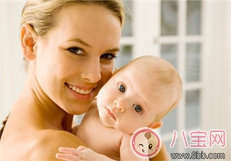 為什么新生兒喜歡打嗝 嬰兒一直打嗝怎么辦