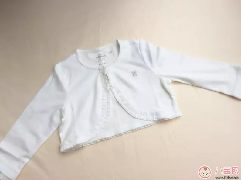 春夏交替寶寶適合穿什么衣服 寶寶怎么穿衣服才漂亮