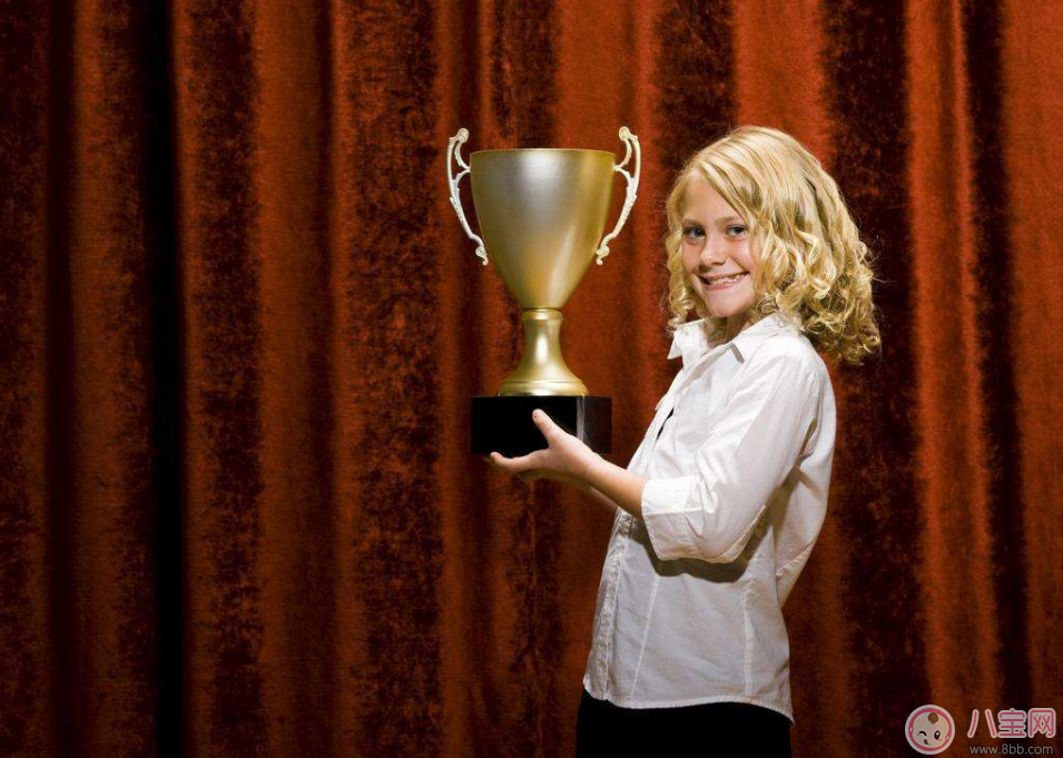 孩子領獎的感慨句子 分享孩子領獎的心情說說短語