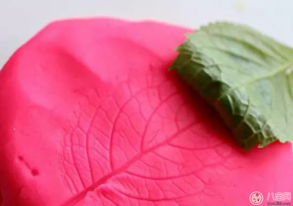 怎么和孩子捏橡皮泥游戲 不同年齡階段的孩子怎么玩橡皮泥