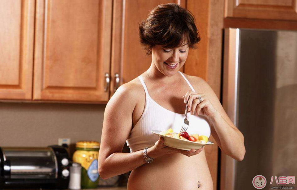 孕婦有口氣是缺少什么嗎 哪些食物預防孕期口氣大