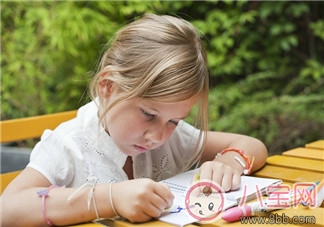 孩子小學(xué)不愛寫作業(yè)怎么辦 如何讓孩子主動寫作業(yè)