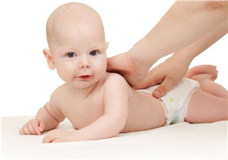 寶寶流清鼻涕怎么推拿 孩子流清鼻涕按摩哪個位置好